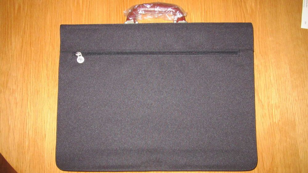 Pasta, Mala generosa de Pierre Balmain  *** NOVA ***