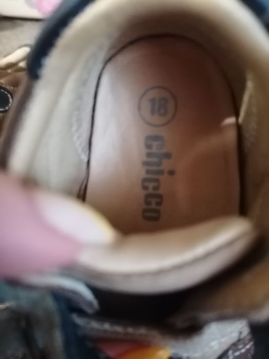 Дитяче взуття chicco