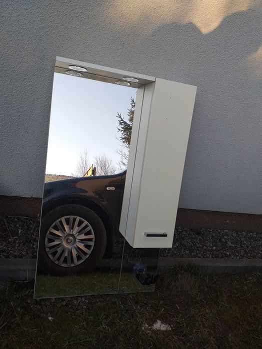 Lustro z szafką stan dobry