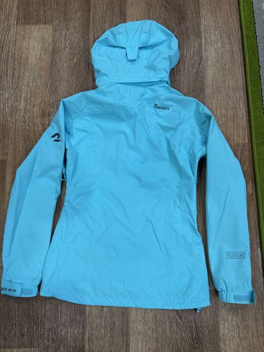 Блакитна вітрівка жіноча Radder
Опис: