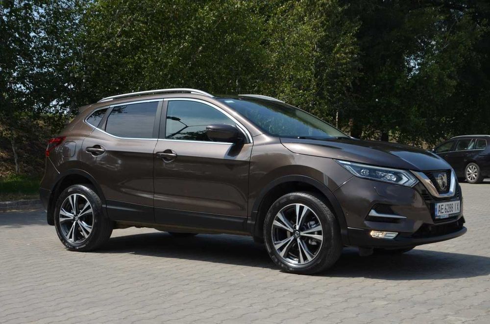 Продам NISSAN QASHQAI 2.0 AWD 2017 года выпуска