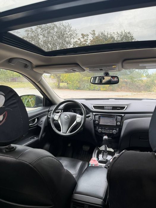 Продам Nissan  Rogue 2015 год