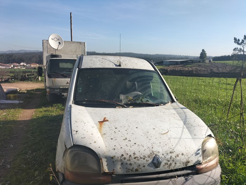 Vendo veículo inteiro