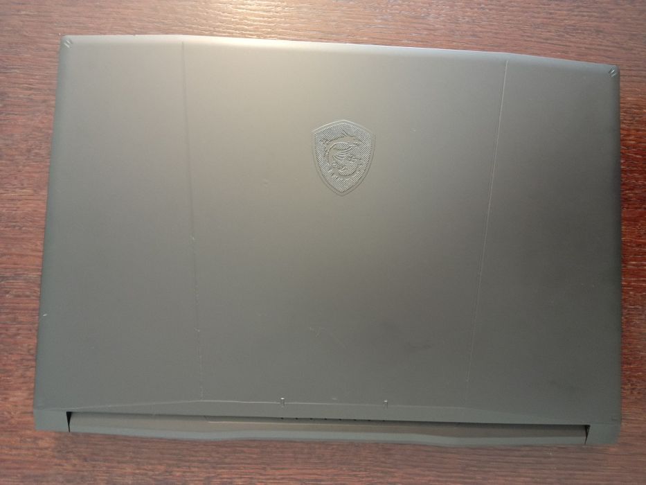MSI Katana i9 32GB 1TB RTX 5070 DLSS5 17,3 IPS 240hz Win11