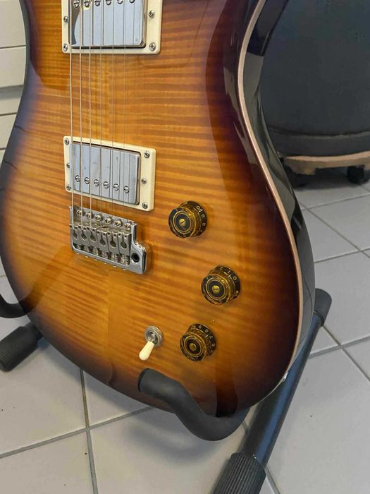 Guitarra elétrica PRS SE DGT