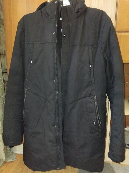 Продам чоловічу зимову куртку парку.