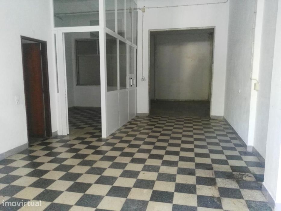 Armazém/espaço Forte da Casa