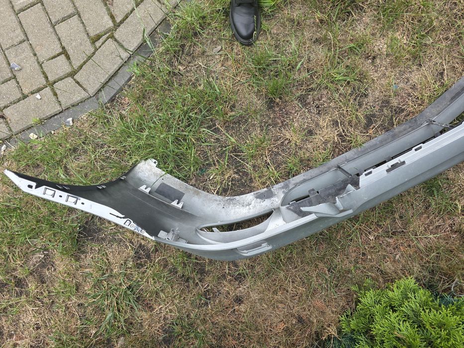 Przedni zderzak Mercedes cls w219