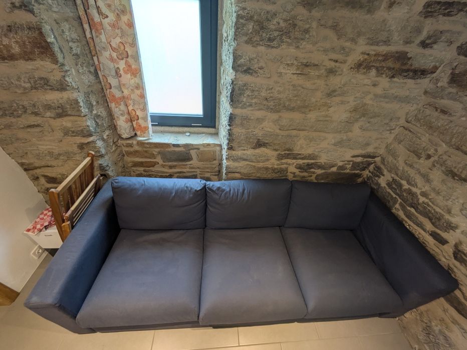 Sofá 3 lugares azul escuro