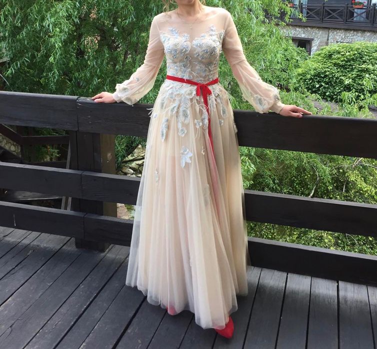 Дизайнерська сукня