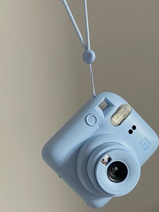 продам instax 12 mini