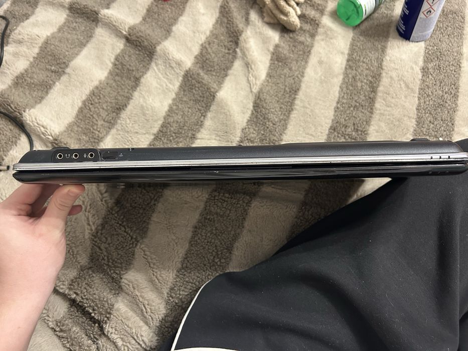 HP Pavilion dv7 / 17.3” / Core i7 / 8GB RAM / SSD + HDD / NVIDIA