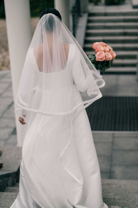 Сукня весільна. Атлас