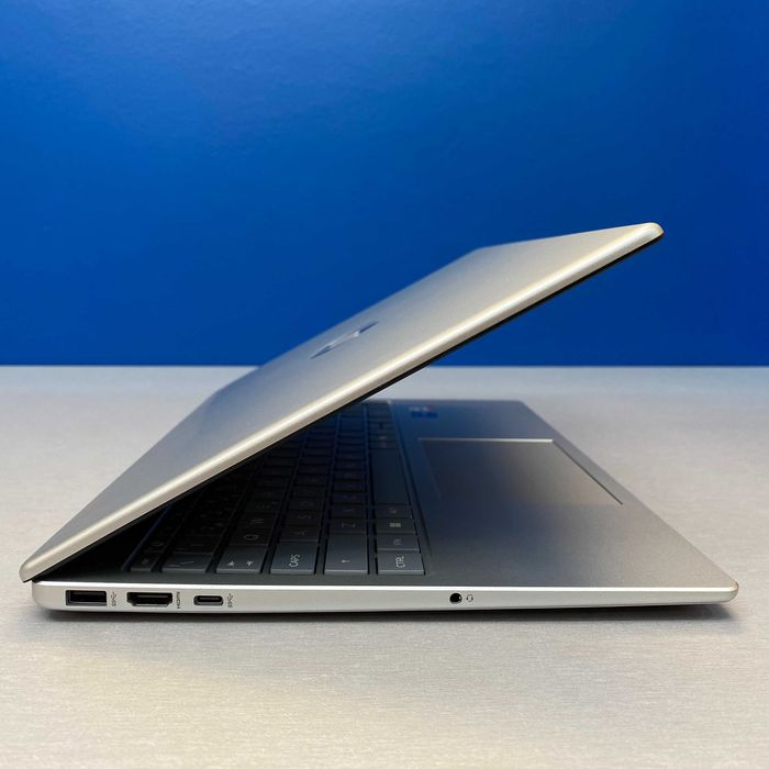 HP 15-FD0117NP | 15.6" FHD | i5-1334U | 16GB | 1TB SSD
