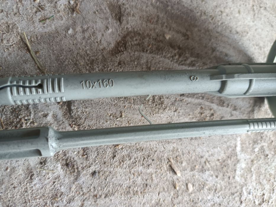 Kolki do styropianu 10x160. 65 sztuk