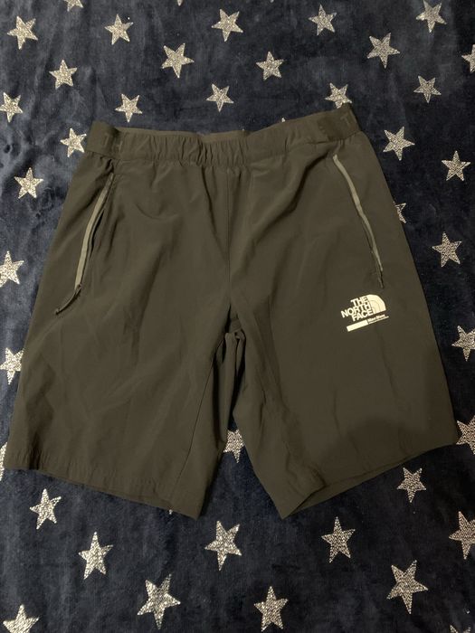Чоловічі спортивні шорти The North Face Mont Blanc.Розмір М.Оригінал.