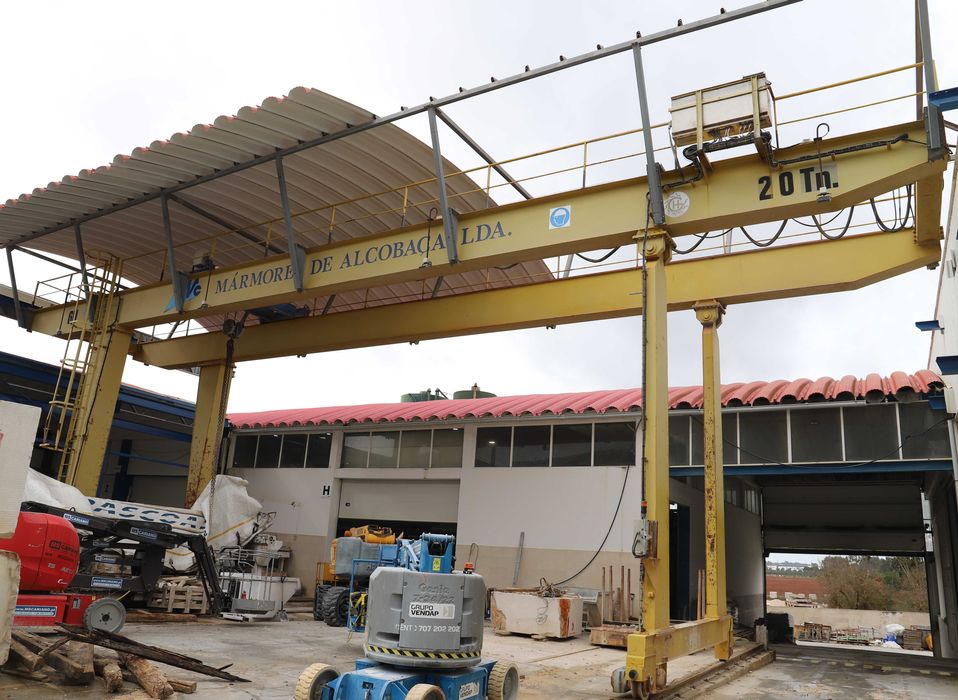 Pórtico Rolante 20 Toneladas - 24m x 7m - com telhado