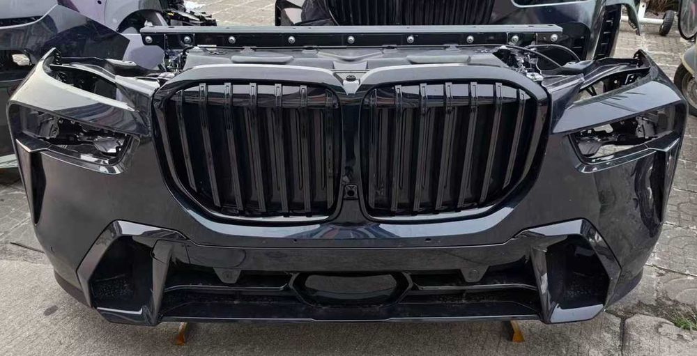 BMW X7 G07 рестайл — повний комплект передньої частини M пакет