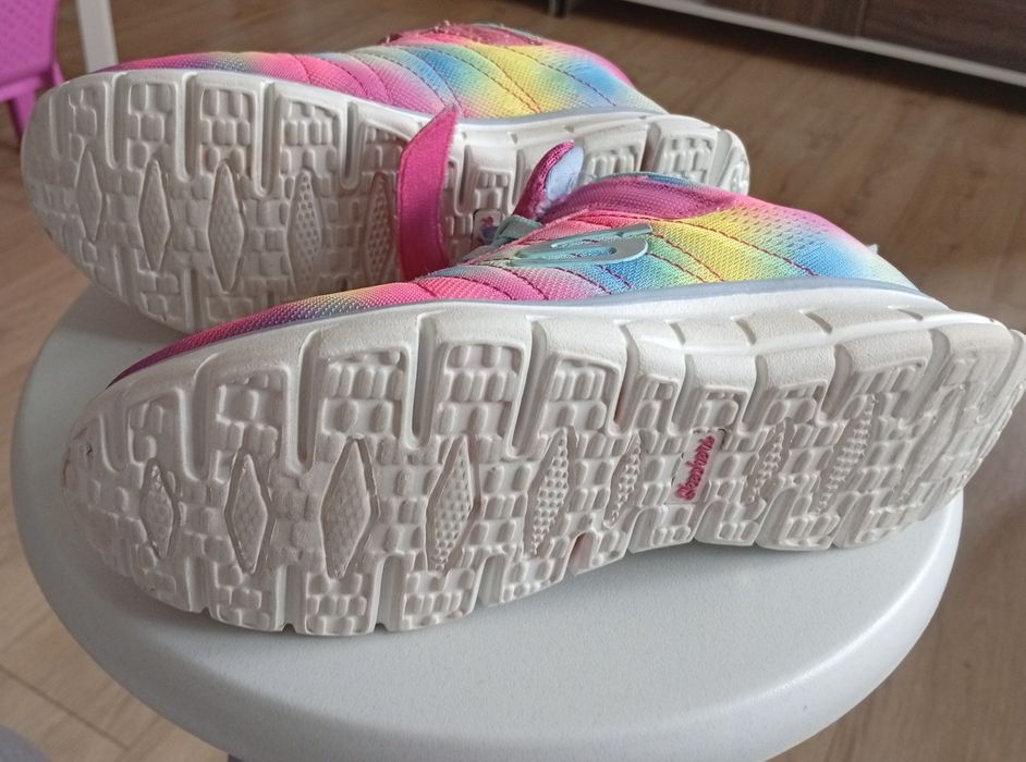 Buty dla dziewczynki