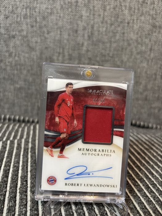 2020 panini immaculate Robert Lewandowski match worm patch autograf /99 Bayern Monachium