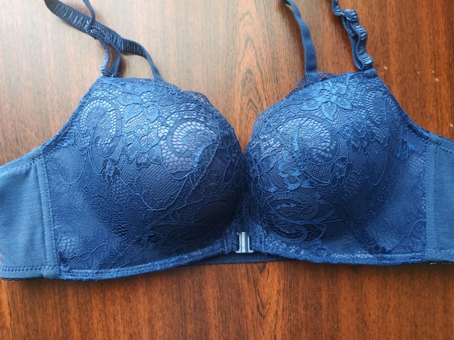 Бюстгальтеры новые