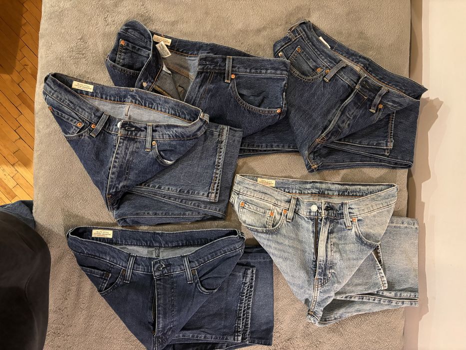 Одним лотом! Коробка одежды. Levis Wrangler New Balance Napapijri