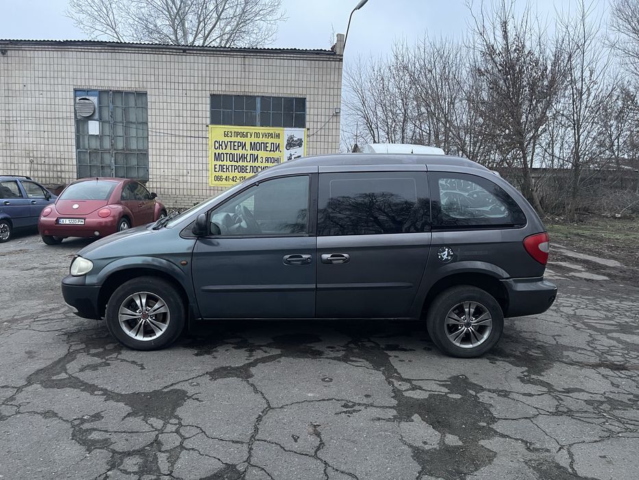 Крайслер Ram van автомат додж вояжер