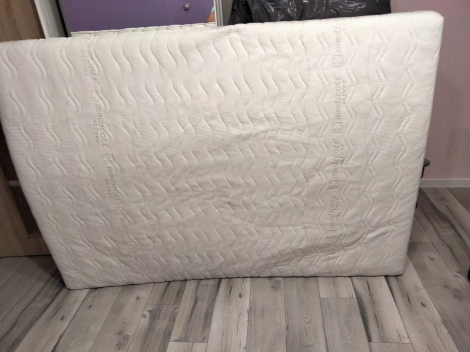 Łoże sypialniane 140X200