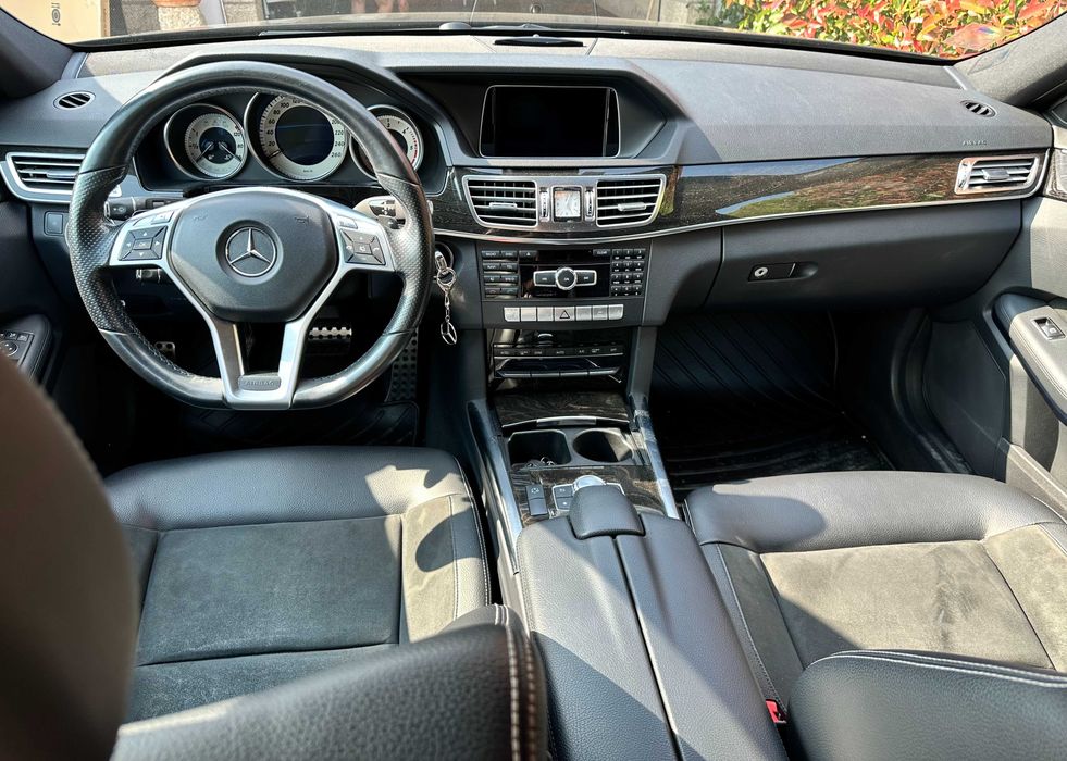 Mercedes-Bens Classe E 220 AMG como Nova