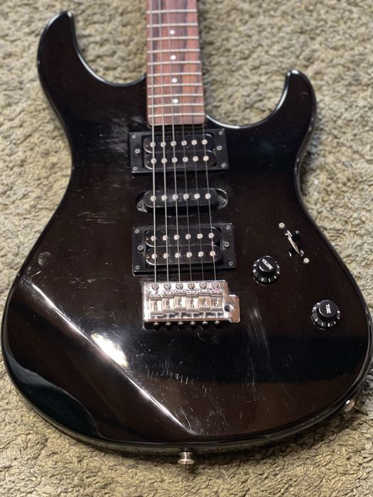 Yamaha ERG 121 електро гітара indonesia