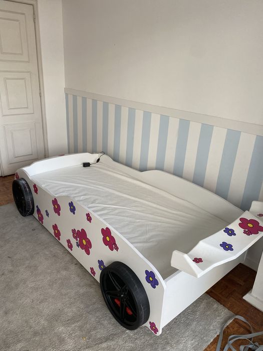 Cama de crianca carro
