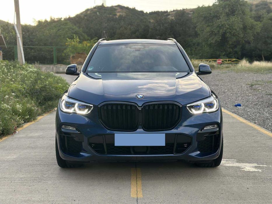 Bmw X5 50i 2019.