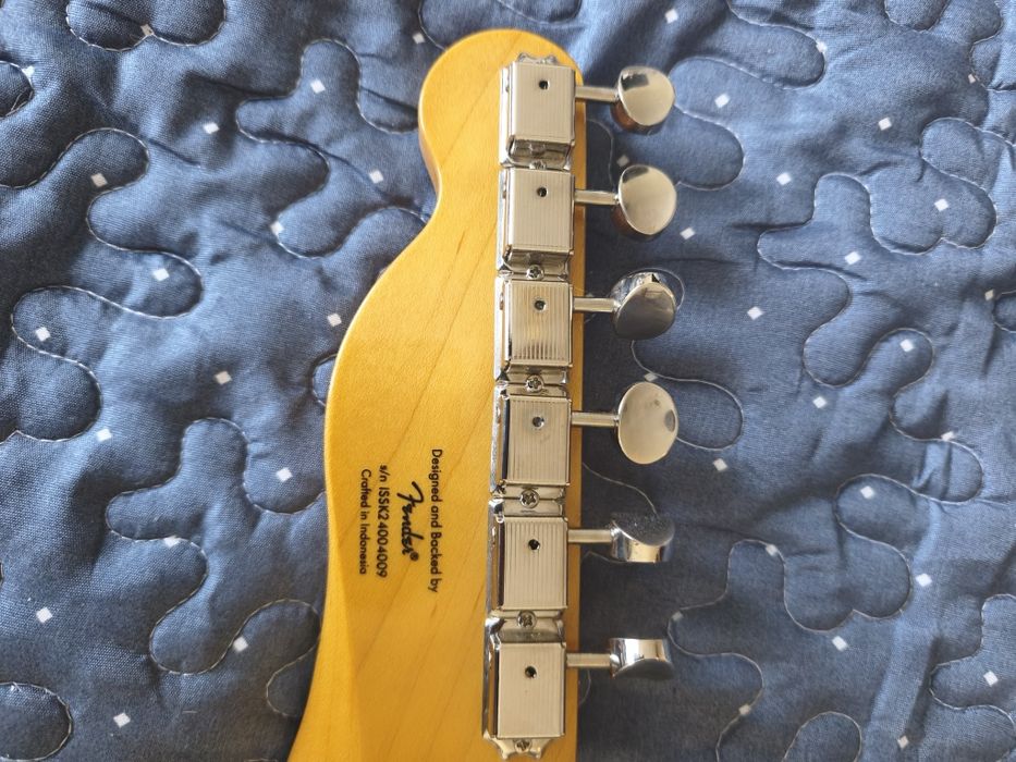 Squier FSR Classic Vibe 60's Custom Esquire by Fender
