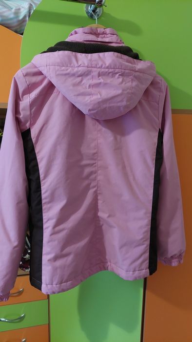 Продам жіночу куртку