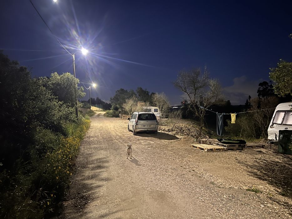 Terreno 6000m2 com um ecrã de um milhão de dólares