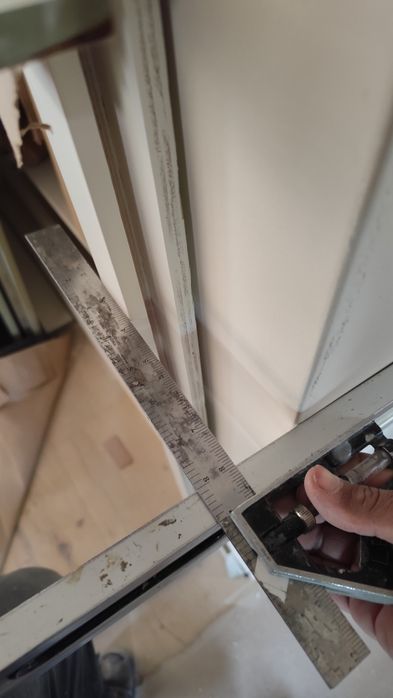 Instalação de portas em geral.