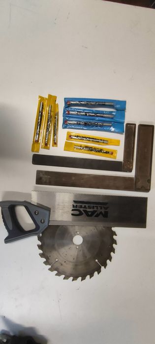 Wyprzedaż garażowa, narzędzia, piły, wiertła, frezy, itp.