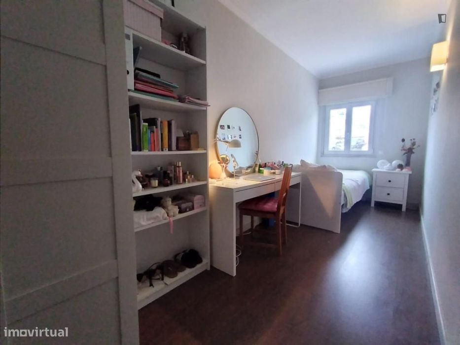 Room - located in Cascais, Lisbon