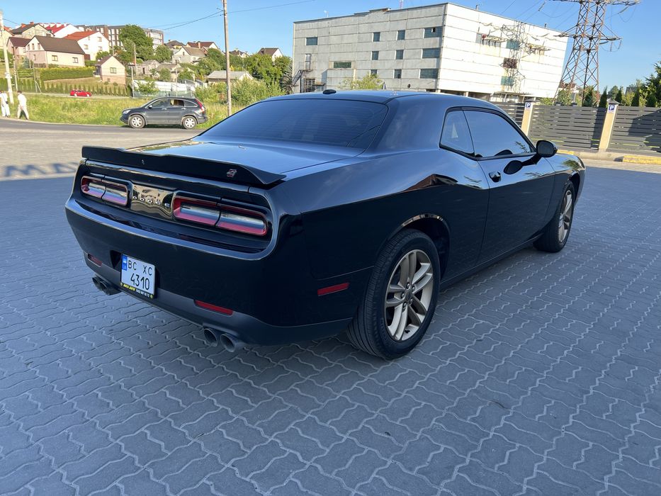 Dodge Challenger