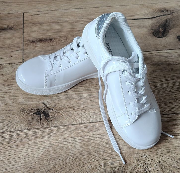 Buty sportowe sneakersy dziewczęce białe Graceland  35 nowe
