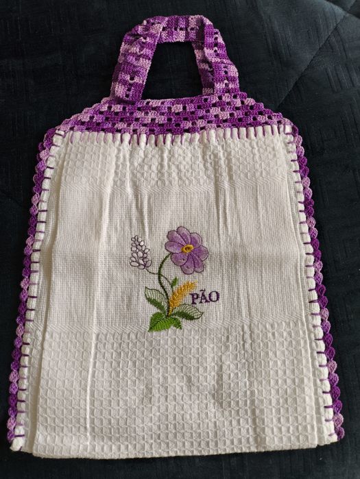 Saco do pão bordado