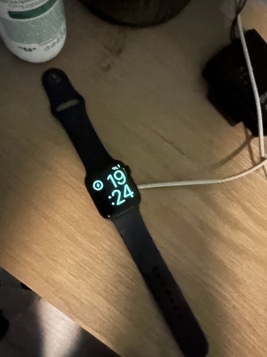 Apple watch 8 (gps)