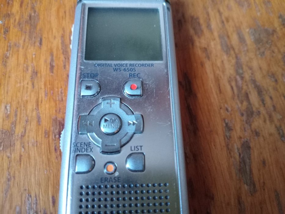 Цифровой диктофон Olympus WS-650S