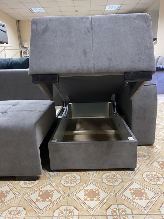 Кутовий розкладний диван