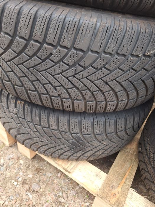 Koła zimowe VW T roc 215 60 r16