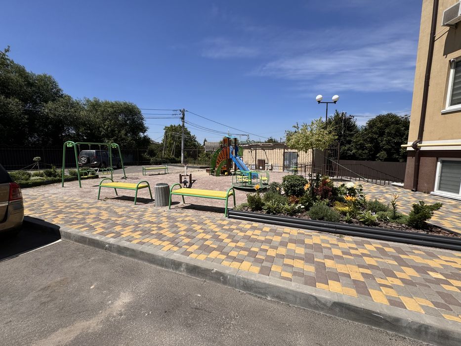 Продад 2к квартри с. Хотів