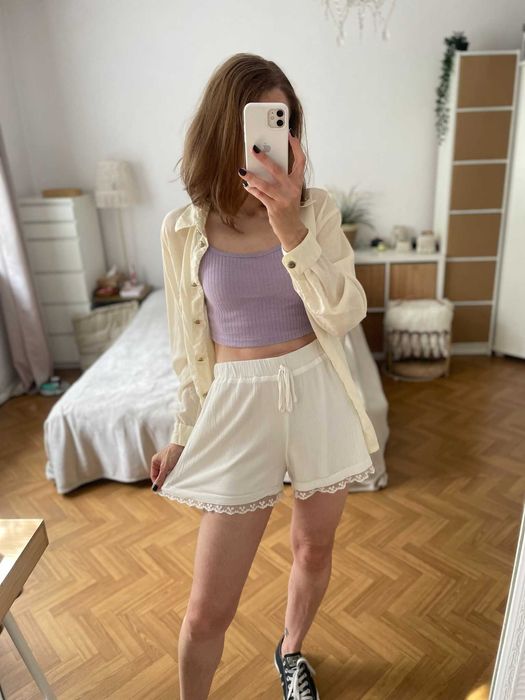 C&A szorty białe krem spodenki koronka haft letnie boho wiskoza M 38