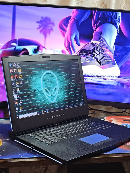 Ігровий ноутбук Alienware 15 R3 / GTX 1060 /