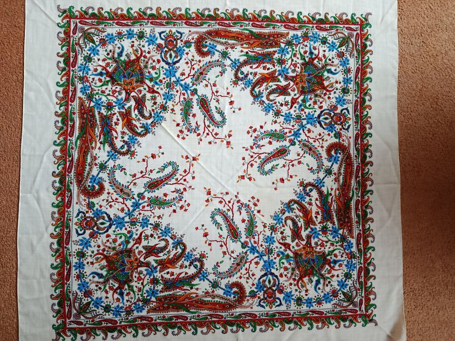 Продам платок шерстяной