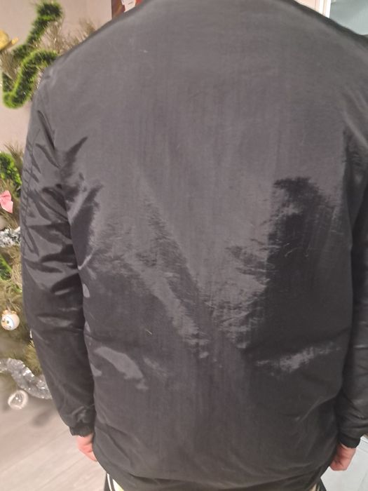 Продам  куртку ASICS